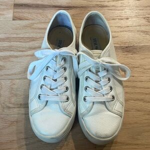 Steve Madden Bobbi30 Platform Sneaker